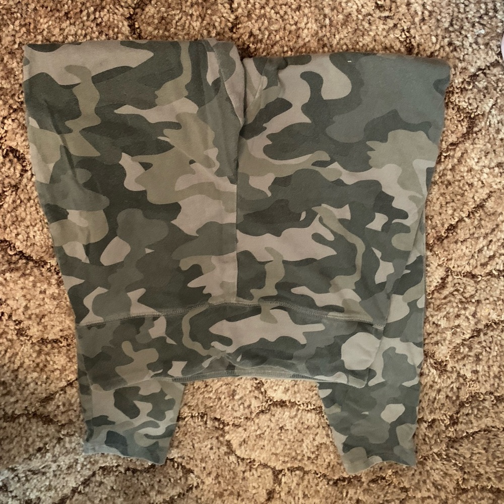 Camo leggings